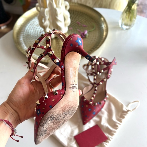 Valentino Red Rockstud heel. In perfect condition. Stunning. Size 37 - Picture 5 of 7